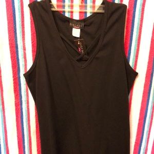 XL woman’s black dress